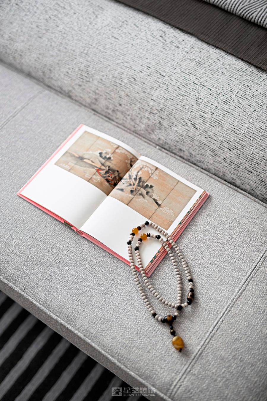 不追求華麗，而追求舒適；不堆砌裝飾，而回歸生活本身